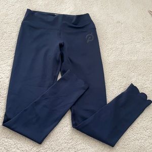 Peloton navy leggings with scalloped trim
